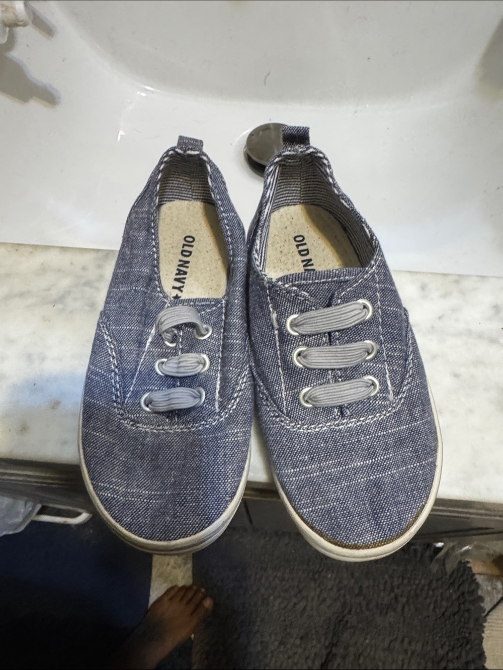 Old navy shoes